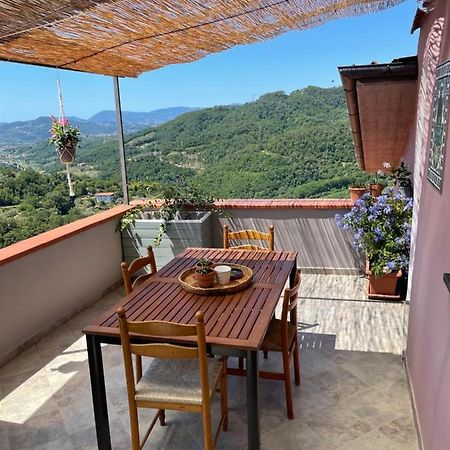 La Casa Nel Borgo Fosdinovo Exterior foto