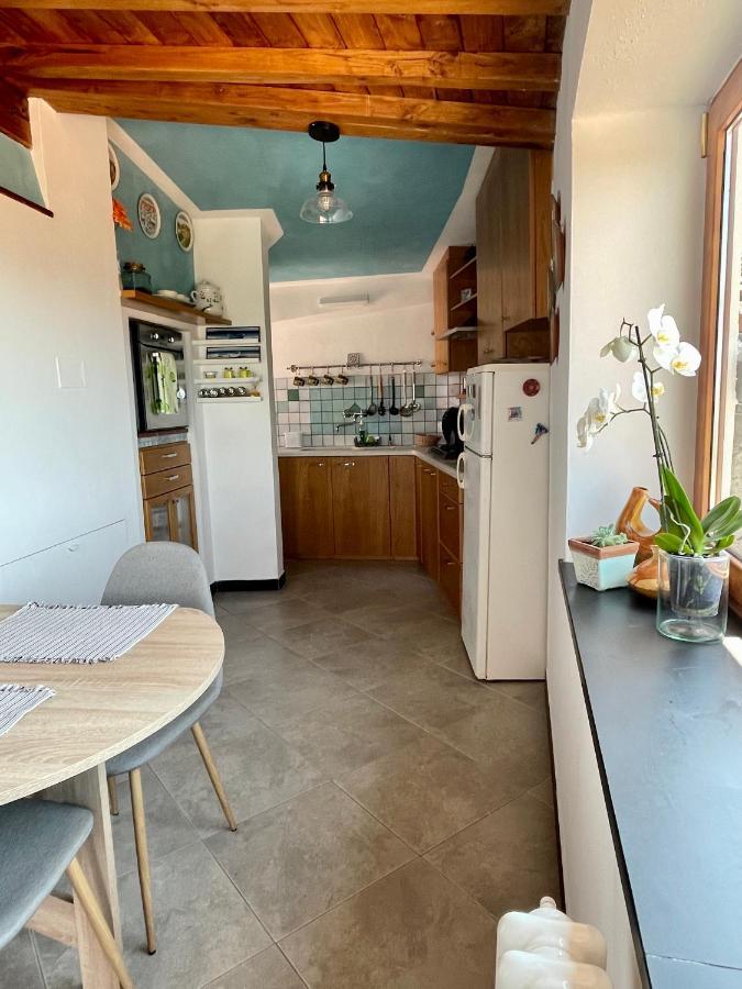 La Casa Nel Borgo Fosdinovo Exterior foto